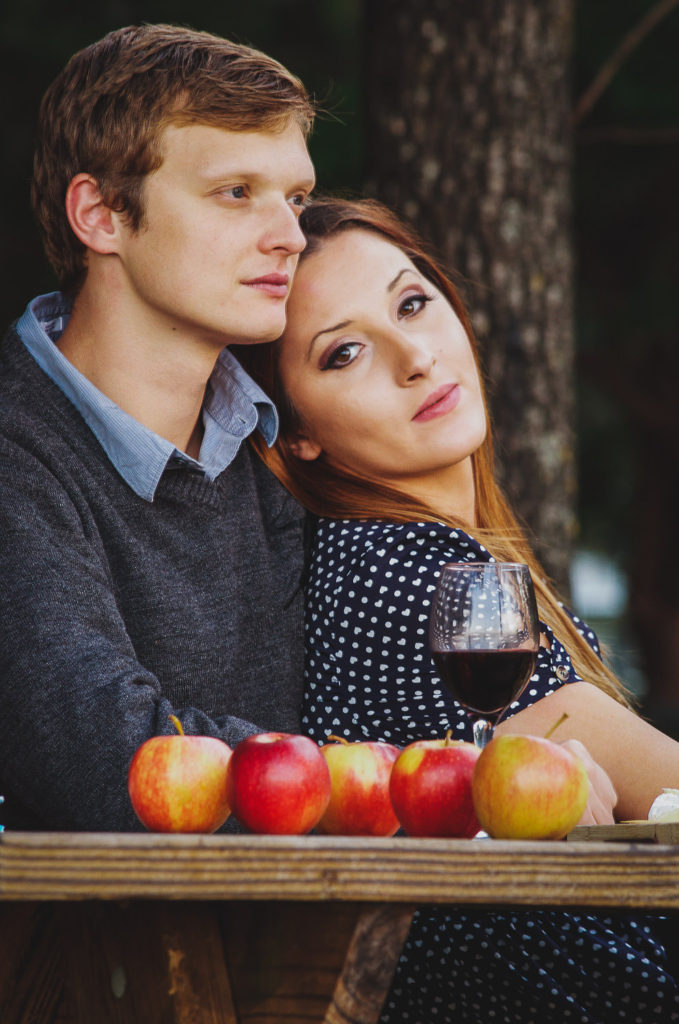 fall themed engagement pictures in the Sarasota park
