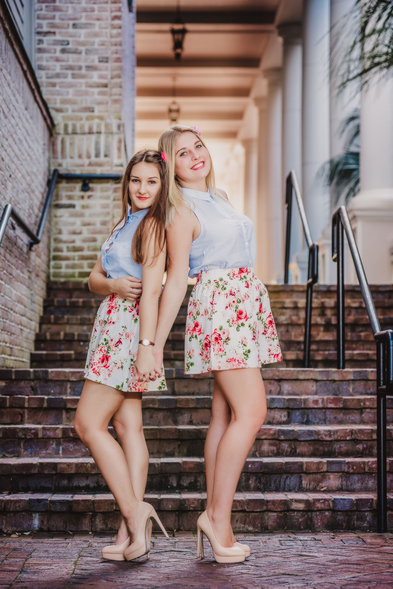 friends high school senior portrait in beautiful sarasota downtown backdrop